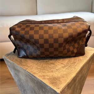 Louis Vuitton Brown Checkered Men's Travel Dopp Kit